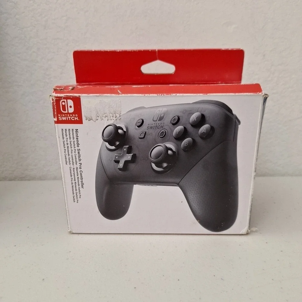 Nintendo Switch Pro Controller Genuine OEM & Comfort Grip w/ Game Storage NEW